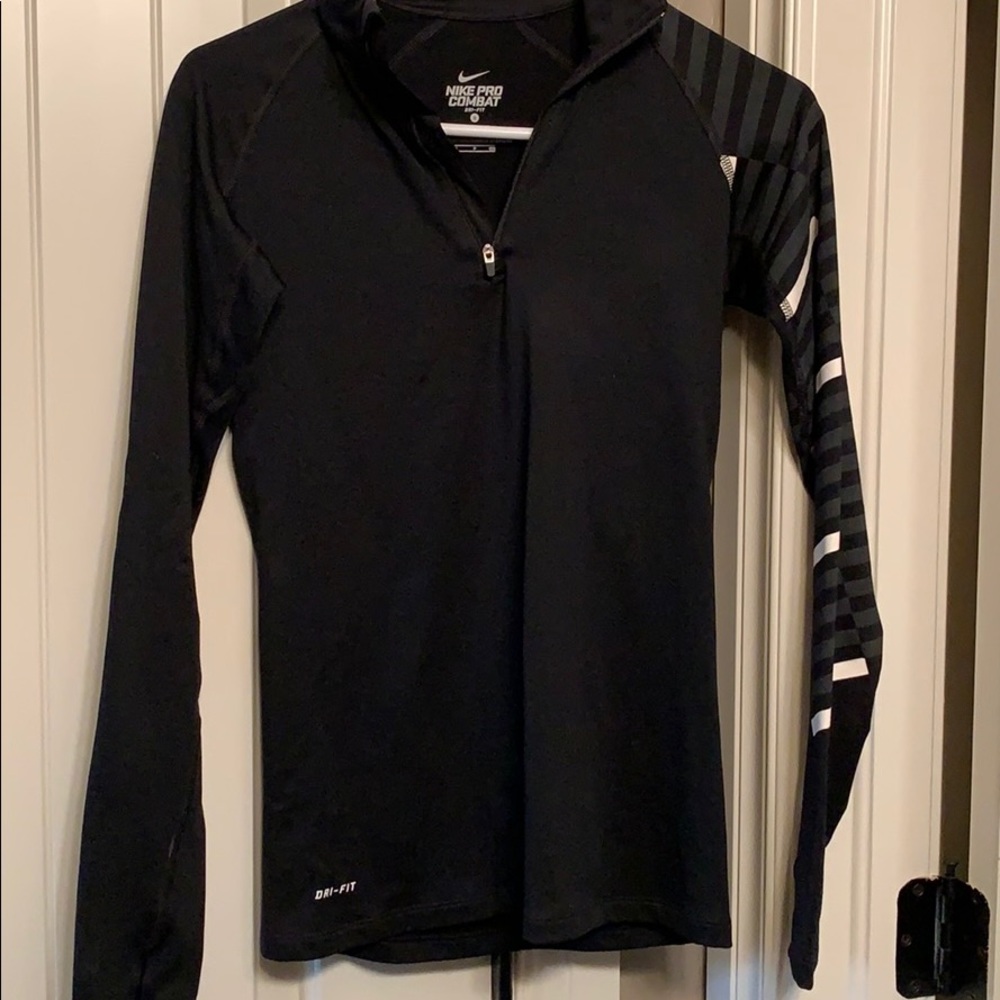Nike dri fit top, small